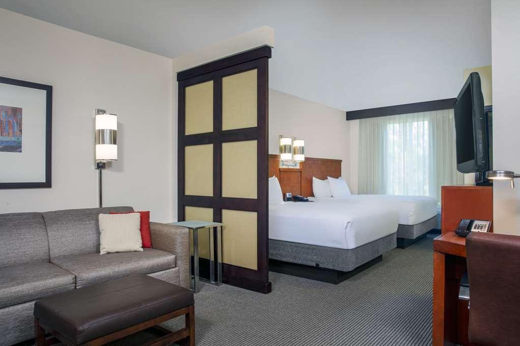 Hyatt Place Raleigh Cary Room photo